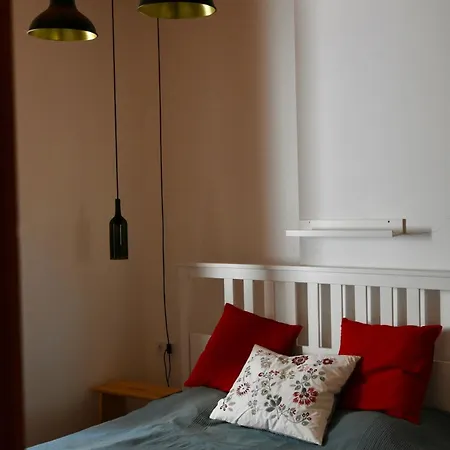 Nyaraló Kövidinka *