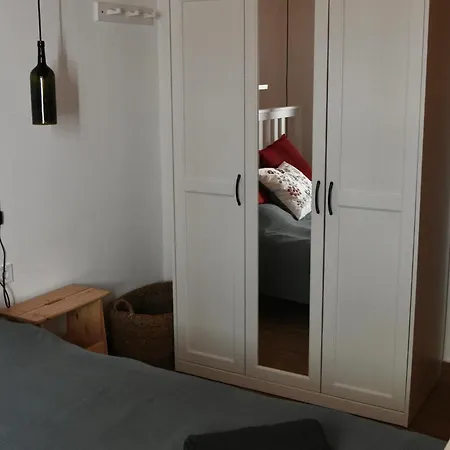 Koevidinka Vendeghaz * Izsák